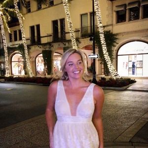 Meet your Posher, Isabelle